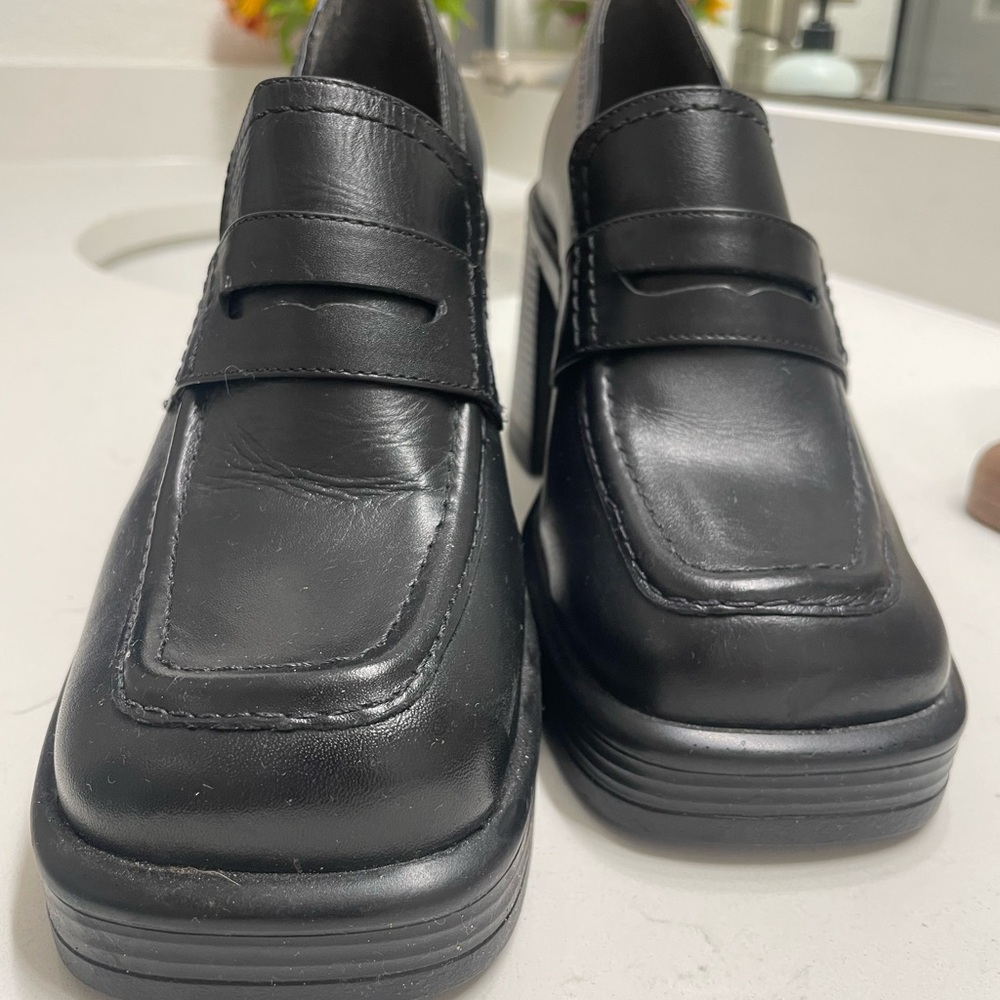 Black Steve Madden platform loafer heels